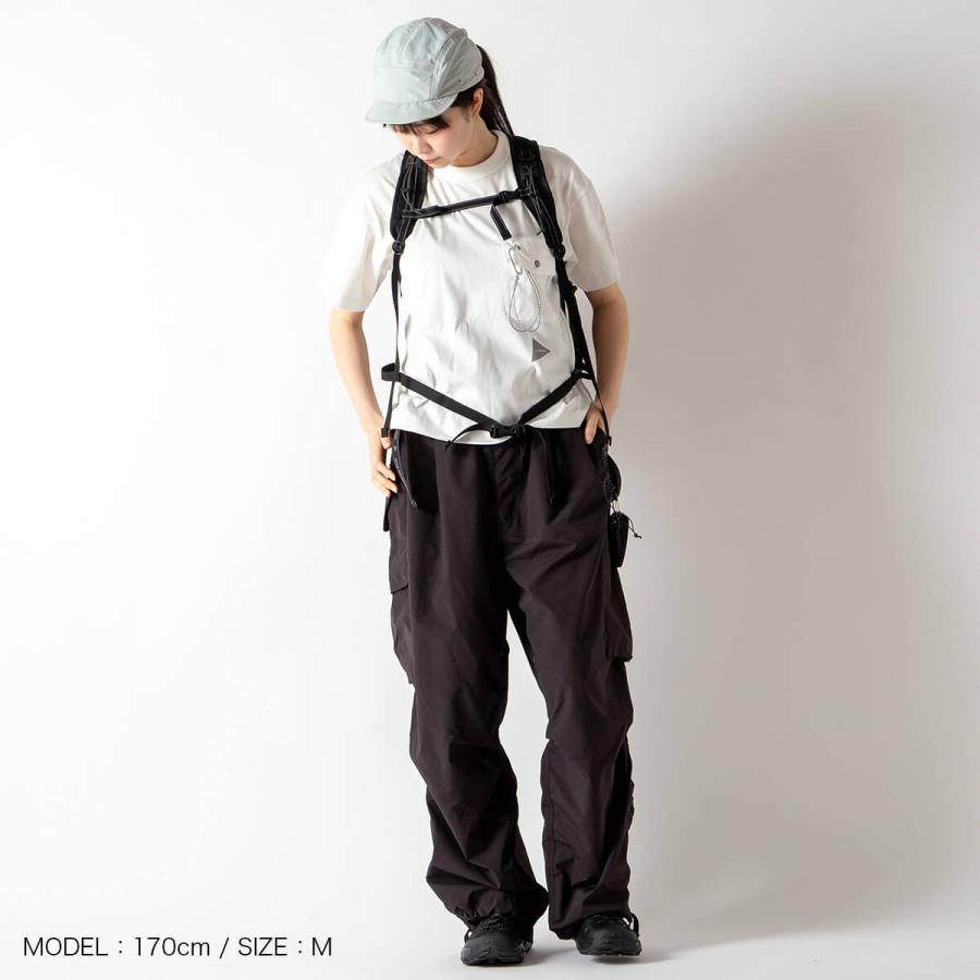 and wander（アンドワンダー） オーバーサイズカーゴパンツ 5746982088
