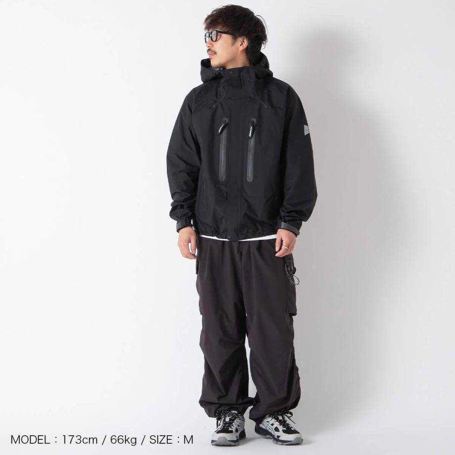 and wander（アンドワンダー） 2 5L ハイカーレインジャケット