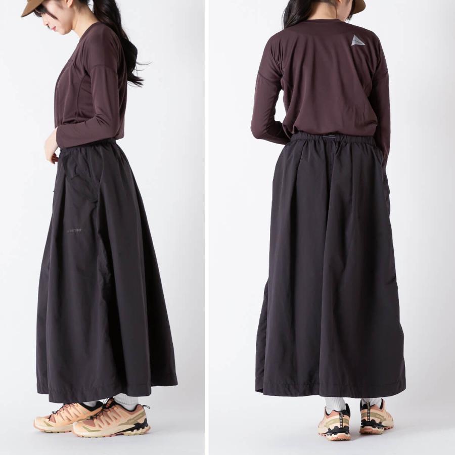 and wander（アンドワンダー） オーバーサイズカーゴスカート