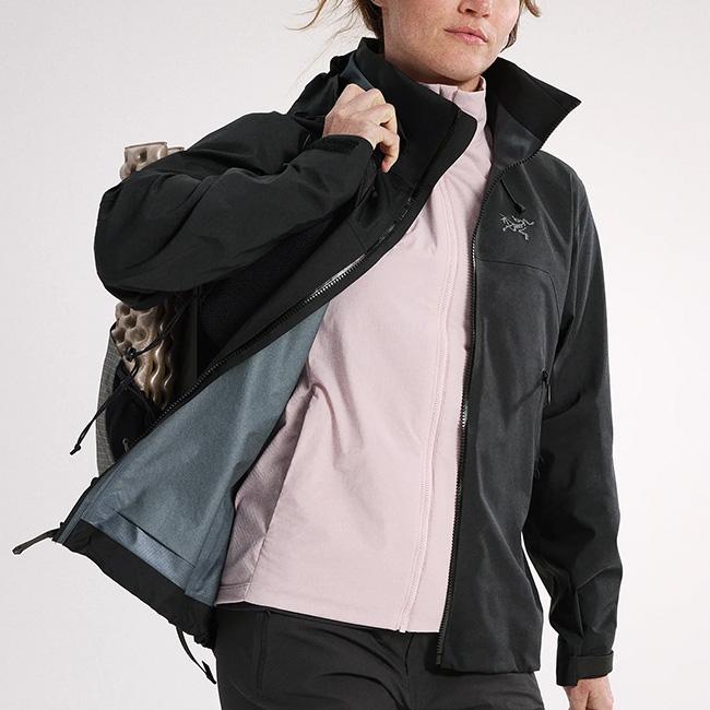 23年製 アークテリクス ベータARジャケット ウィメンズM 黒 Beta AR ARC'TERYX（アークテリクス） ARC TERYX ベータARジャケット