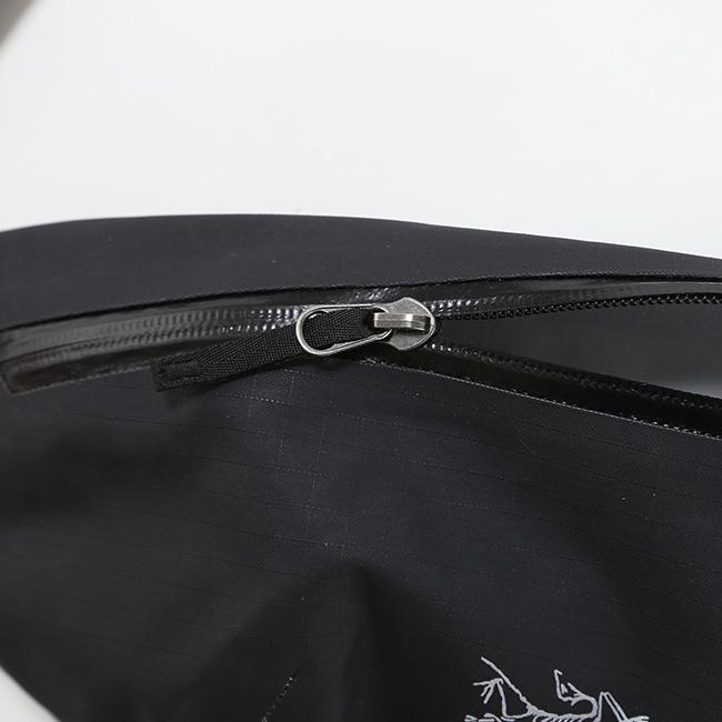 新品 未使用 アークテリクス グランヴィル クロスボディ バッグ Black 黒 アークテリクス ARC'TERYX グランヴィル クロスボディ バッグ