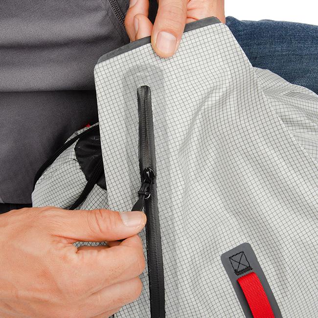 ブラックダイヤモンド（Black Diamond） ブリッツ28 BD54082 バック