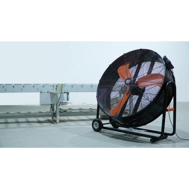 TRUSCO 全閉式DCモーター工場扇ジェネラルファン・ビッグ 105cm 【直送