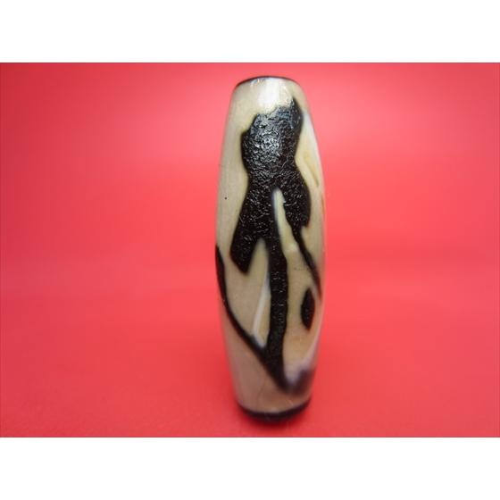 チベット天珠 如意虚空蔵菩薩天珠 タラーク 龍鱗加工 天然模様入り