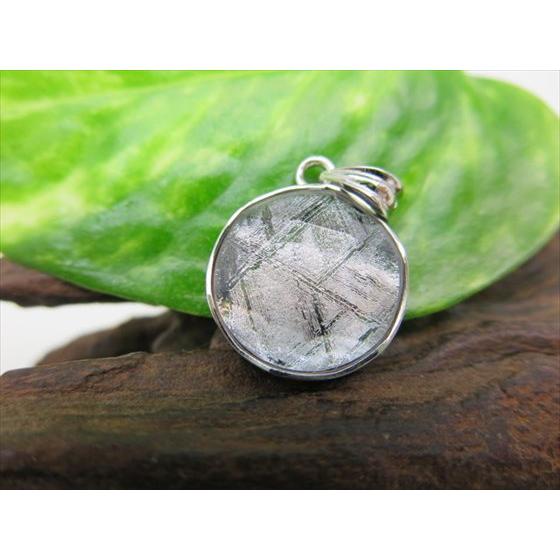 高品質 ギベオン ペンダントトップ◇ ペンダントトップ ギベオン 鉄隕石 品質AAA 2.8g 約13.4×6mm 六芒星