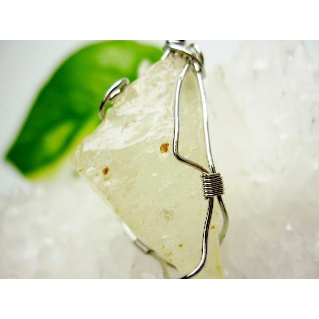 特選！宝石質　リビアングラスペンダントトップ　激安卸価格　リビアングラスチャーム 特選！宝石質 リビアングラスペンダントトップ12/12mm ハート型