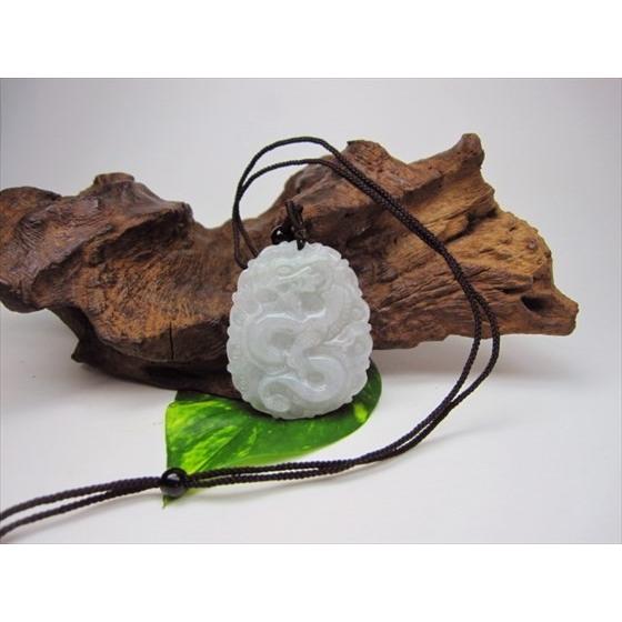 ネックレス 龍神 翡翠 ジェダイト 22-30g 鑑別書付き : 天然石のお店