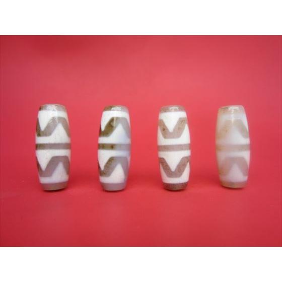 チベット天珠 四線虎牙天珠 白 28×11.5±0.5mm 4粒SET : 天然石のお店