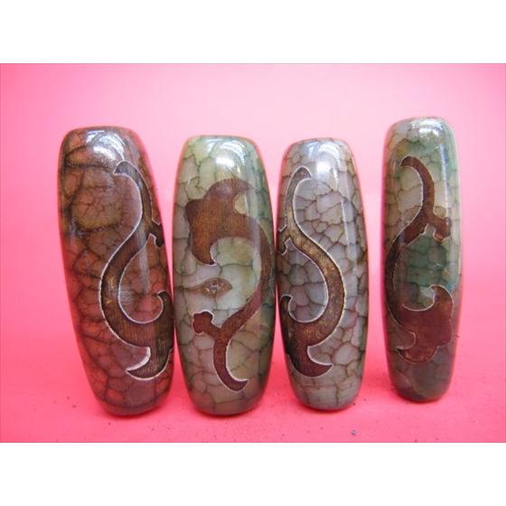 希少銀線龍紋模様と馬蹄痕あり三眼天珠