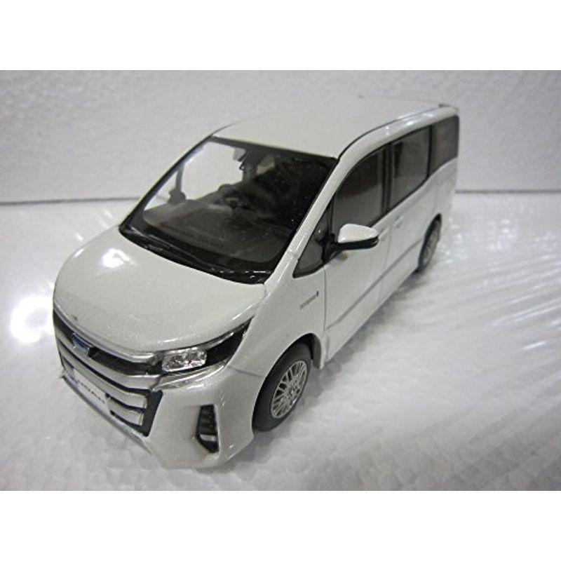 希少 トヨタ カラーサンプル ノア 色見本ミニカー