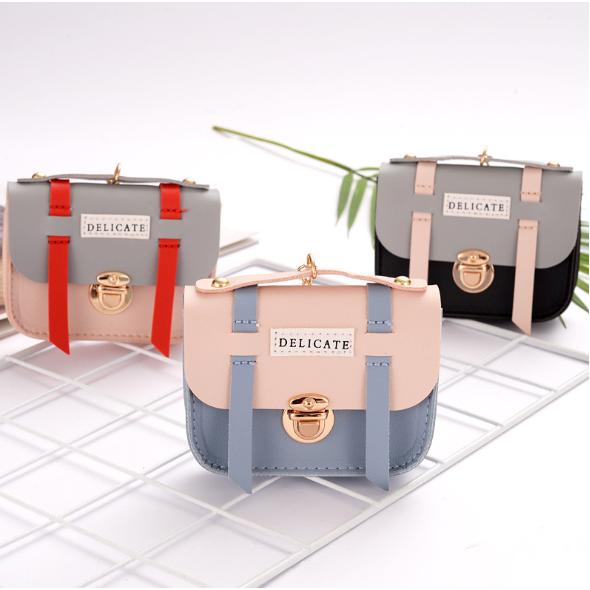 王一博　バッグチャーム キーホルダー4点セット LUXSTYLE チャーム PUレザーチャーム木馬モチーフ レディース