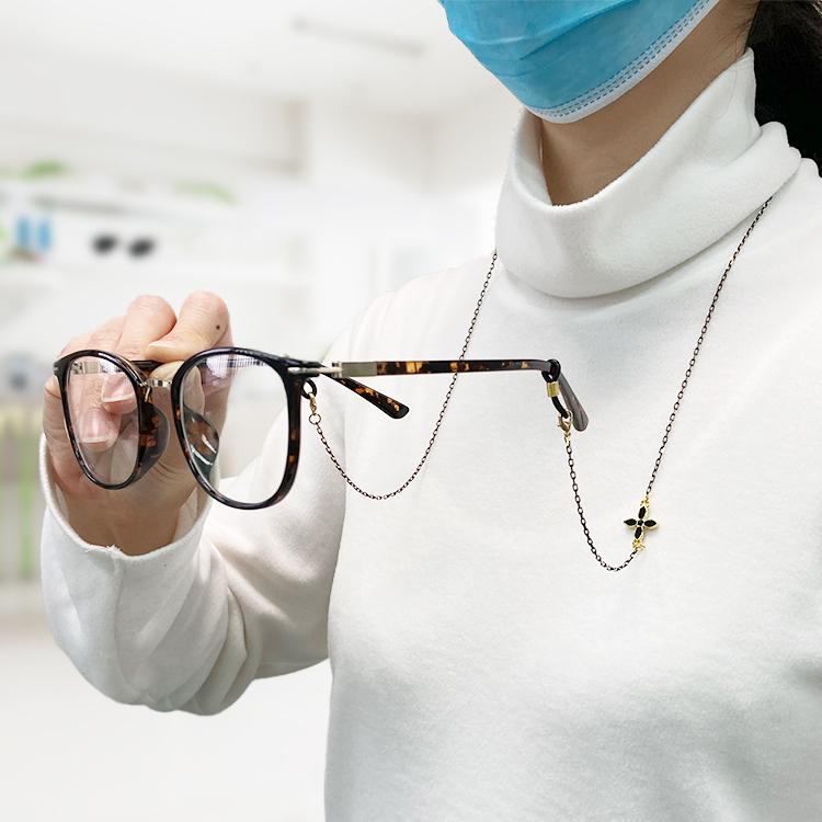 メガネチェーン マスクチェーン おしゃれ レディース 眼鏡チェーン 眼鏡 ストラップ かわいい ワンポイント 2カラー ブラック ホワイト 定形外郵便 送料無料 Sng Glasschain003 サングラージャパン 通販 Yahoo ショッピング