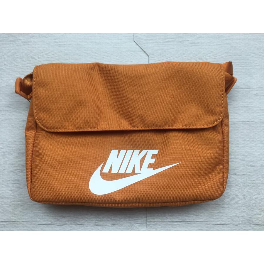 NIKE（ナイキ） フューチュラ 365 クロスボディバッグ ショルダー