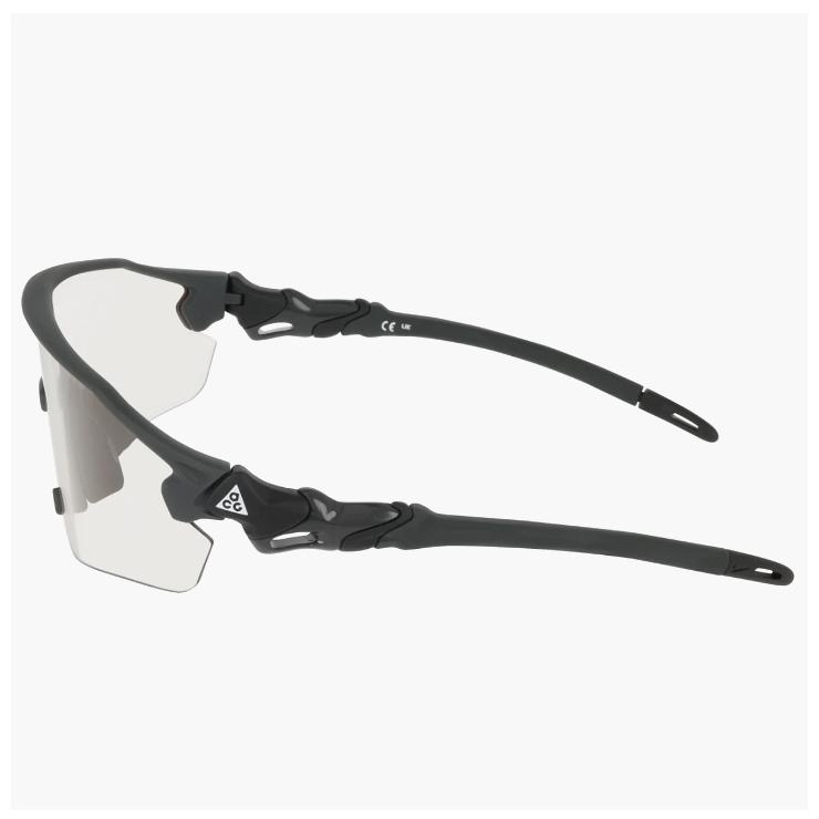 【新品】 ナイキ 調光サングラス IQ9344X 060 NIKE ACG VISTA PEAK PH 昼夜兼用 スポ―ツサングラス 大きめ 大きい サイズ [ ゴルフ ランニング 野球 テニス 自転車 ] 調光 レンズ メンズ レディース ユニセックス ハーフリム ビッグフレーム NIKE（ナイキ） 調光サングラス IQ9344X 060 NIKE ACG VISTA PEAK PH