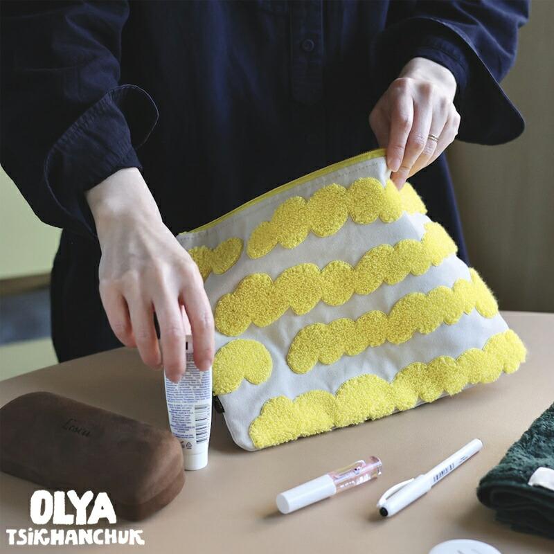 Olya オリヤ フラッフィーフラットポーチ 北欧 フィンランド ポーチ