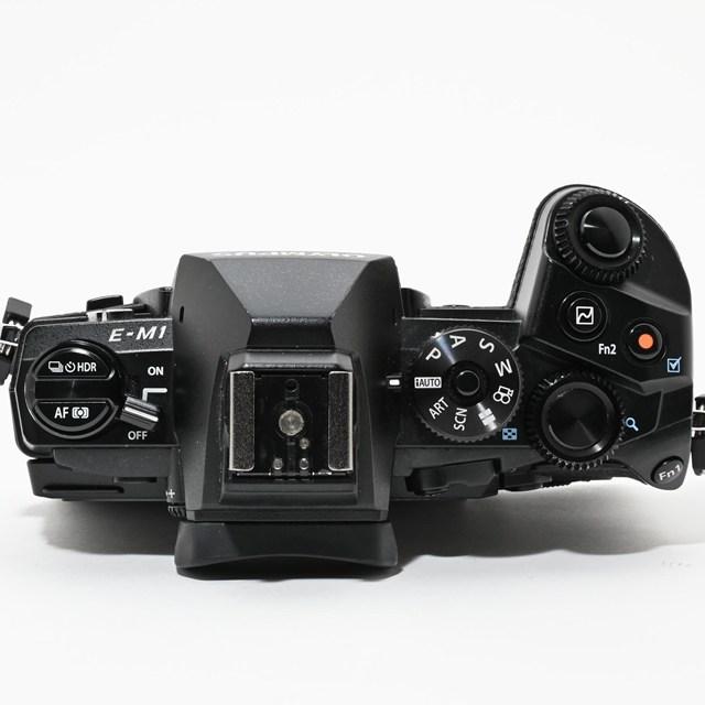 ＜並品＞ OLYMPUS OM-D E-M1 ボディ ブラック｜ミラーレス一眼｜防塵防滴｜手ブレ補正｜動作良好｜実用品 |  | 05
