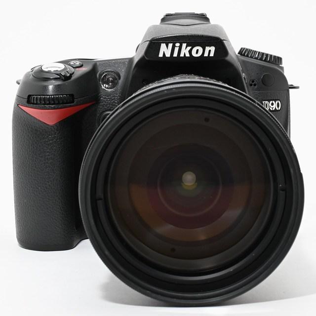 良品＞ Nikon D90 AF-S DX 18-200mm VRII レンズキット