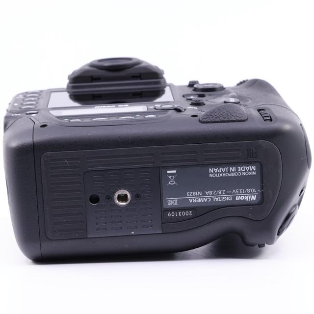 ほぼ新品＞ニコン Nikon D6 ボディ シャッター数53039枚