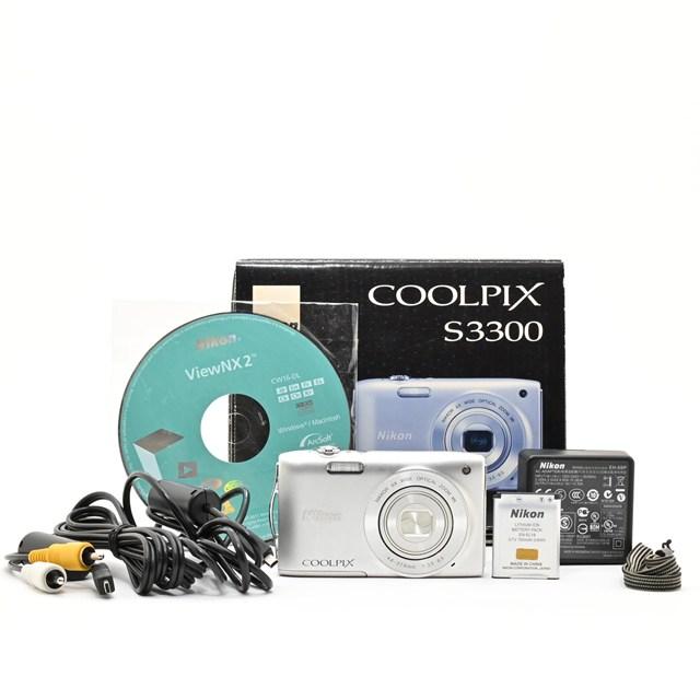 Nikon デジタルカメラ COOLPIX クールピクスS3300 [ジャンク] 難有品・ジャンク品＞ Nikon デジタルカメラ COOLPIX (クールピクス