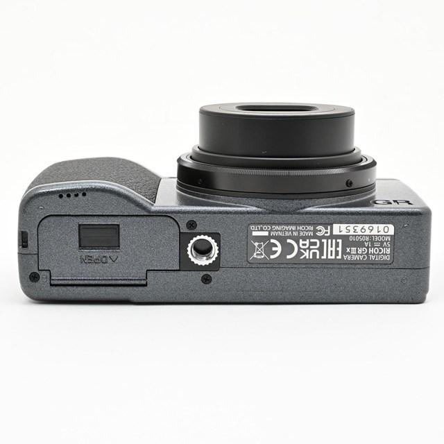 新品未開封　RICOH GR IIIx Urban Edition コンデジ 美品＞リコー RICOH GR IIIx Urban Edition メタリックグレー : Sunnys
