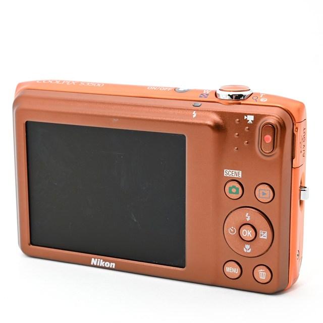 美品＞ Nikon デジタルカメラ COOLPIX S3500 アプリコットオレンジ