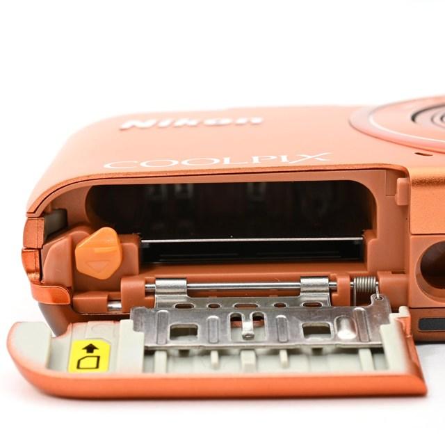 美品＞ Nikon デジタルカメラ COOLPIX S3500 アプリコットオレンジ