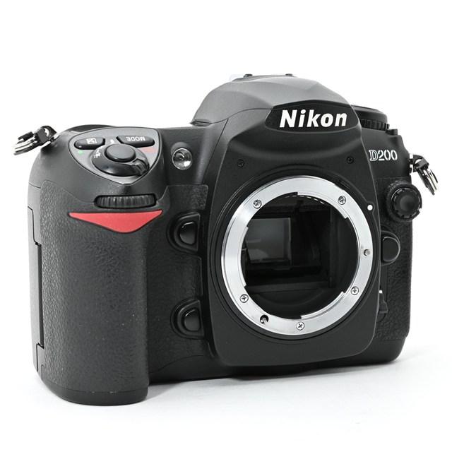 良品＞Nikon D200 ボディ｜シャッター数16,000枚｜付属品完備｜堅牢