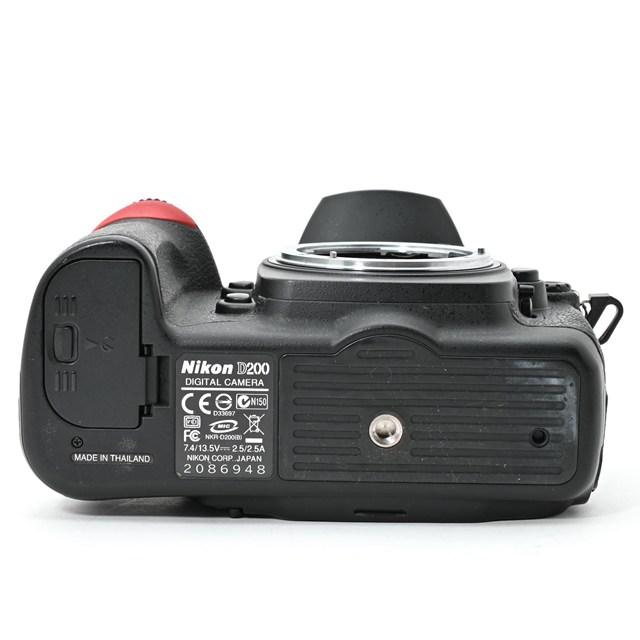 良品＞Nikon D200 ボディ｜シャッター数16,000枚｜付属品完備｜堅牢