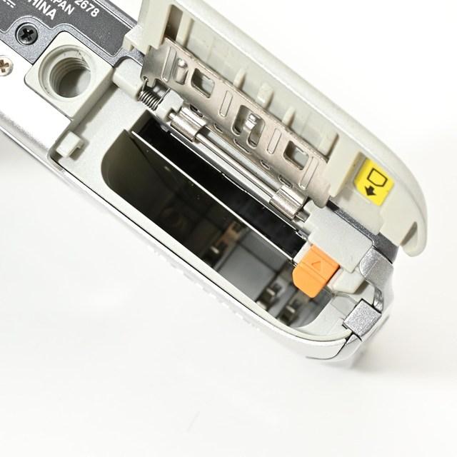 並品＞ Nikon デジタルカメラ COOLPIX S3700 シルバー｜光学8倍ズーム