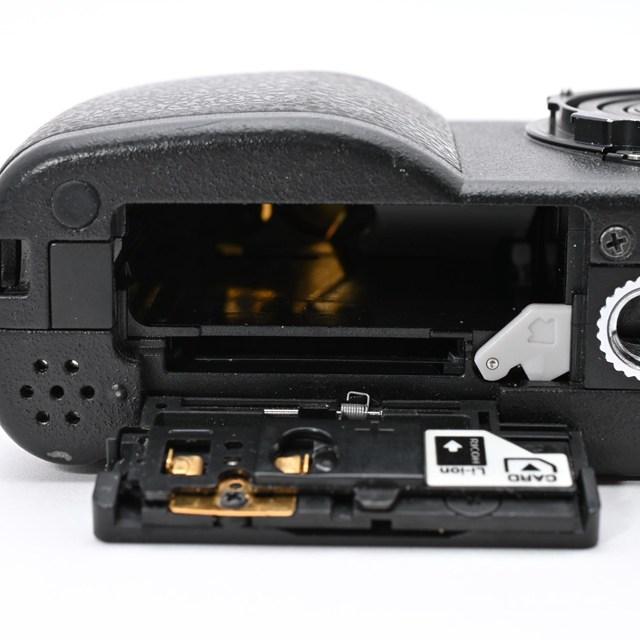 RICOH GR DIGITAL Ⅱ 美品です‼️SDカードおまけ付き 良品＞ RICOH GR DIGITAL II｜最大2GB SDカード対応｜リングキャップ欠