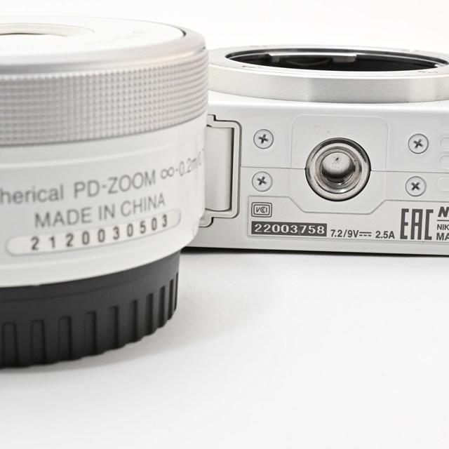 美品＞ Nikon 1 J4 標準パワーズームレンズキット ホワイト｜ミラー 