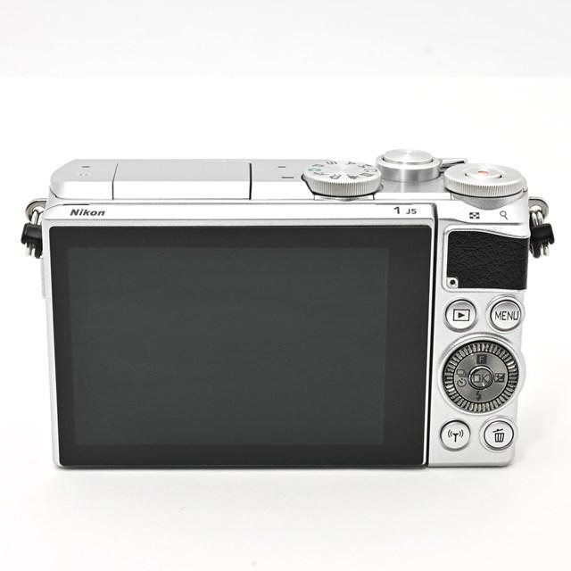美品＞ Nikon ミラーレス一眼 Nikon1 J5 ダブルレンズキット シルバー
