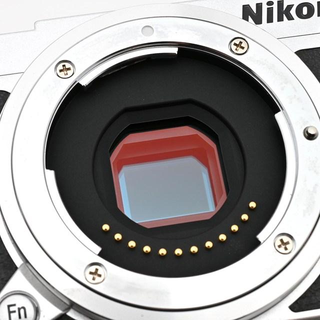 美品＞ Nikon ミラーレス一眼 Nikon1 J5 ダブルレンズキット シルバー