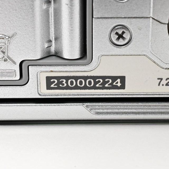 【美品】Nikon 1 J5 ミラーレス一眼 フルセット 美品＞ Nikon ミラーレス一眼 Nikon1 J5 ダブルレンズキット シルバー