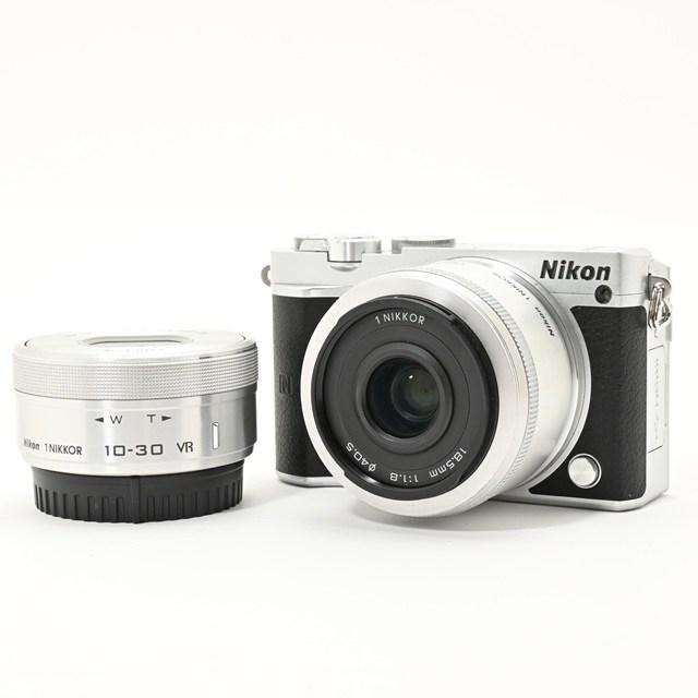 良品＞ Nikon ミラーレス一眼 Nikon1 J5 ダブルレンズキット シルバー