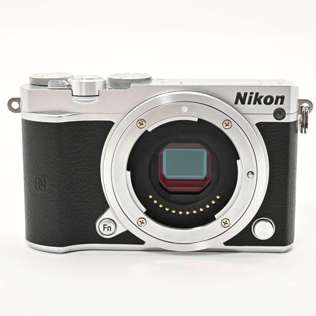 良品＞ Nikon ミラーレス一眼 Nikon1 J5 ダブルレンズキット シルバー
