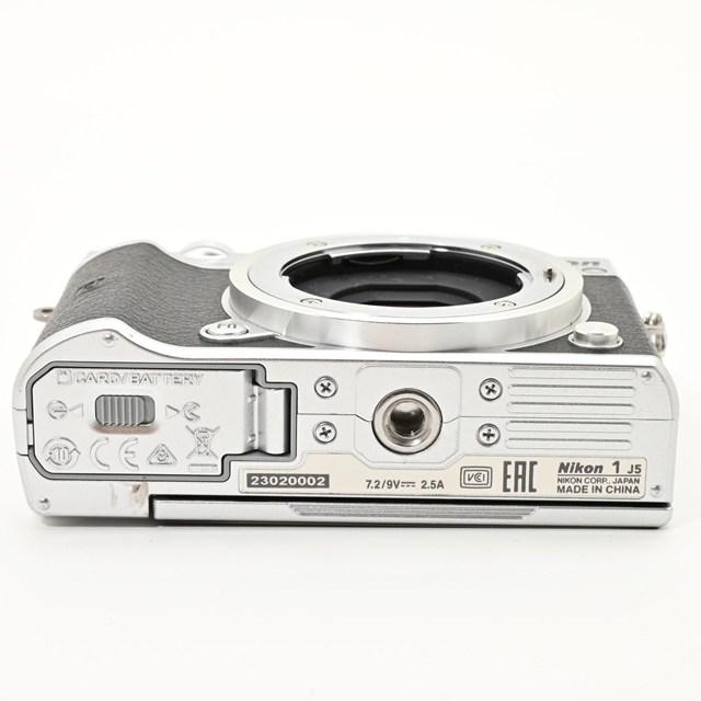 良品＞ Nikon ミラーレス一眼 Nikon1 J5 ダブルレンズキット シルバー