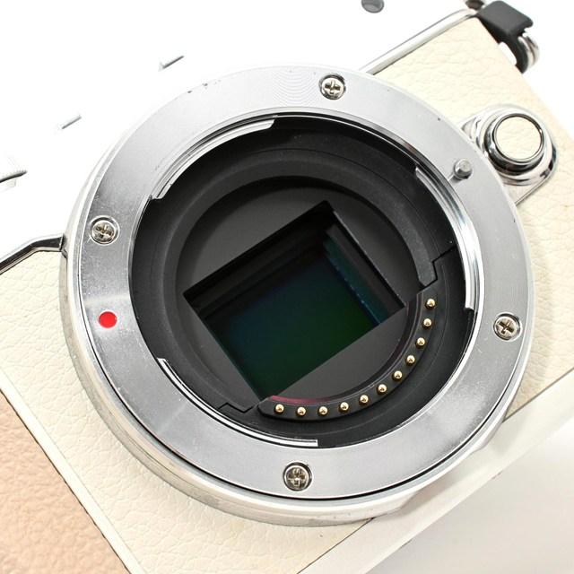 良品＞ OLYMPUS ミラーレス一眼 PEN E-PL7 ボディ ホワイト : Sunnys