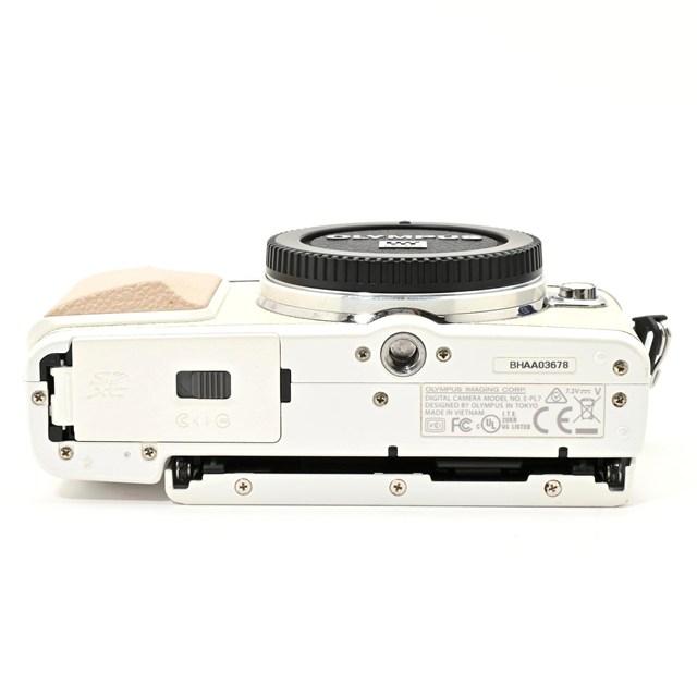 良品＞ OLYMPUS ミラーレス一眼 PEN E-PL7 ボディ ホワイト : Sunnys