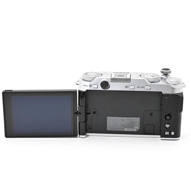 美品＞ 富士フイルム(FUJIFILM) ミラーレス一眼カメラ X-M5ボディ