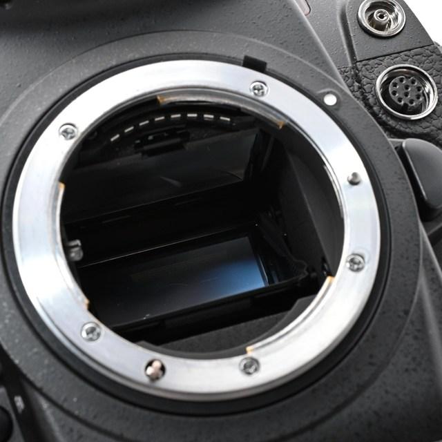 ＜良品＞ニコン Nikon D3 上半身