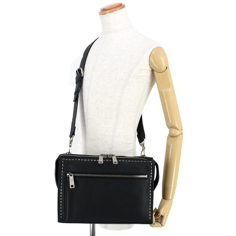 FENDI ズッカ　ショルダーバッグ　ナイロン　レザー　メッセンジャーバッグ FENDI フェンディ ズッカ柄ショルダーバッグ バッグ ナイロン