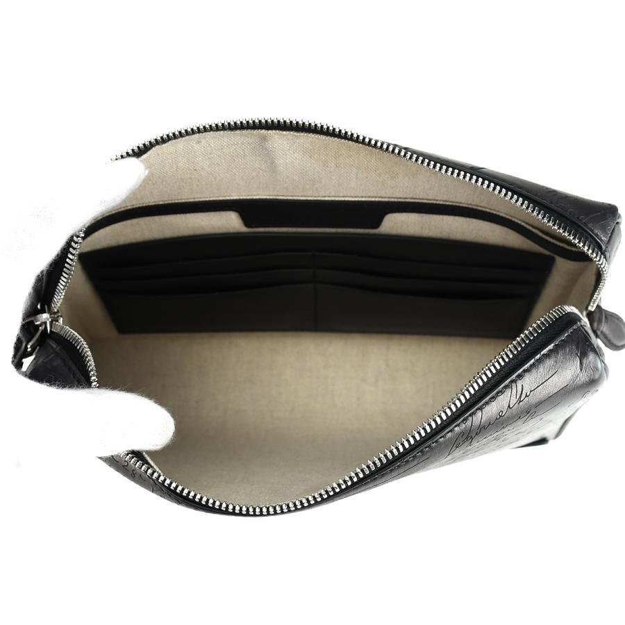 FENDI ✨ズッカ　ウエストポーチ　セカンドバッグ　PVCレザー　ベージュ FENDI ✨ズッカウエストポーチセカンドバッグPVCレザーベージュ