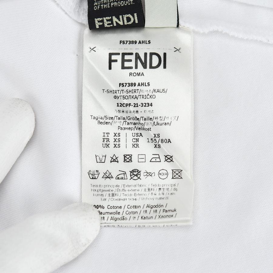 FENDI（フェンディ） エンボス ロゴ クルーネック 半袖 Tシャツ FS7389