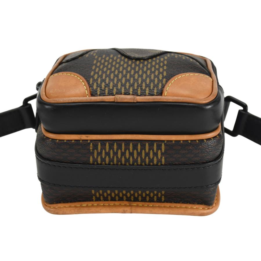 LOUIS VUITTON（ルイ・ヴィトン） アマゾン メッセンジャー ショルダー