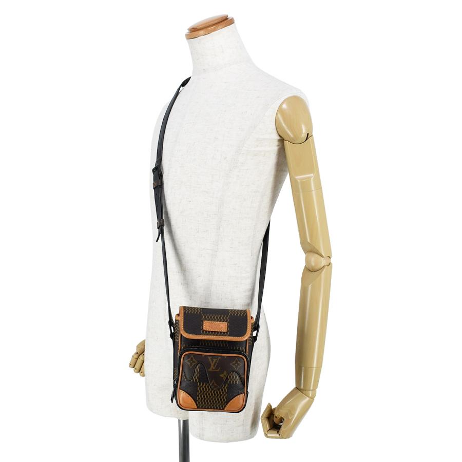 LOUIS VUITTON（ルイ・ヴィトン） アマゾン メッセンジャー ショルダー
