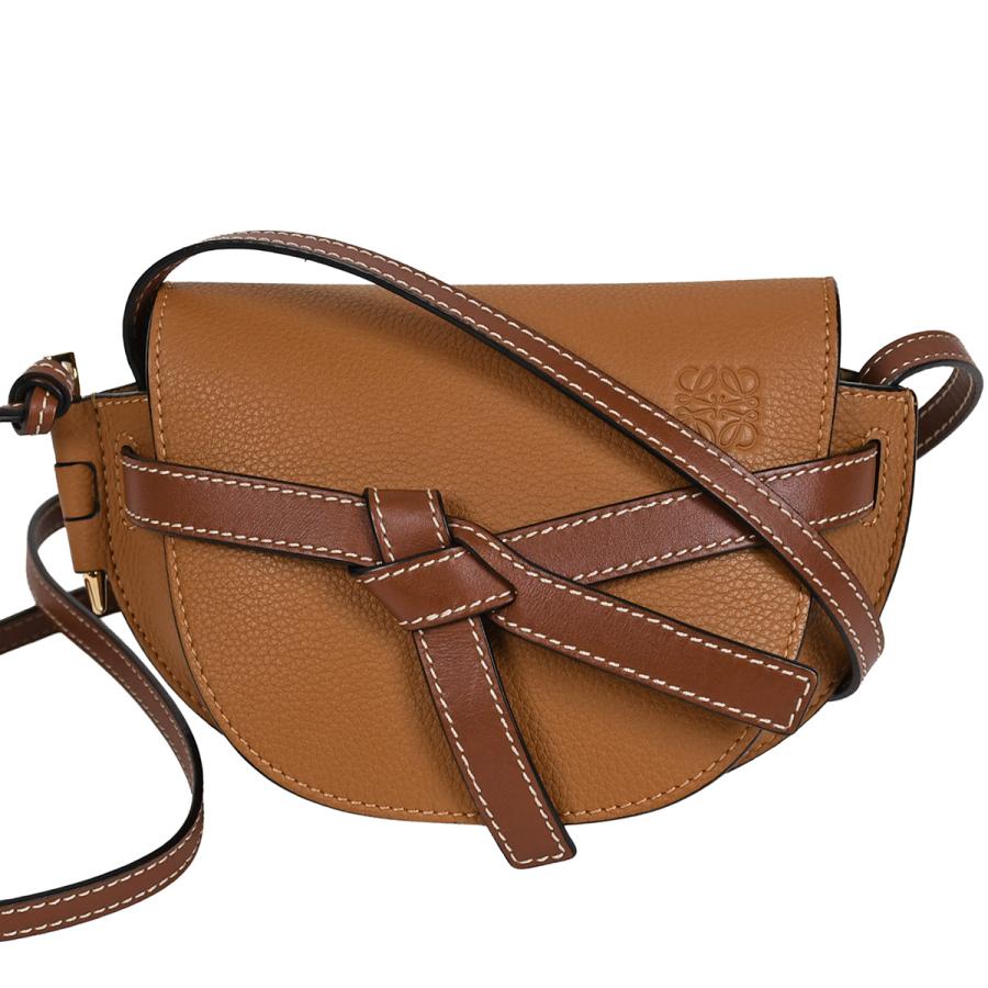 【LOEWE】ミニボストンバッグ　アナグラム　レザー　ブラウン　ゴールド金具 LOEWE - LOEWE(ロエベ) ボストンバッグ アマソナ36 ブラウン レザーの