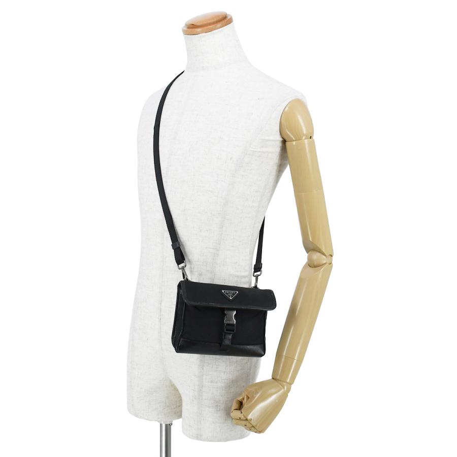 PRADA（プラダ） リナイロン サフィアーノレザー トライアングルロゴ