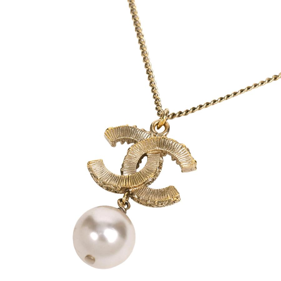 【価格交渉可】CHANEL ゴールドカラー ネックレス フェイクパール　パール調 CHANEL（シャネル） ココマーク ネックレス ペンダント アクセサリー
