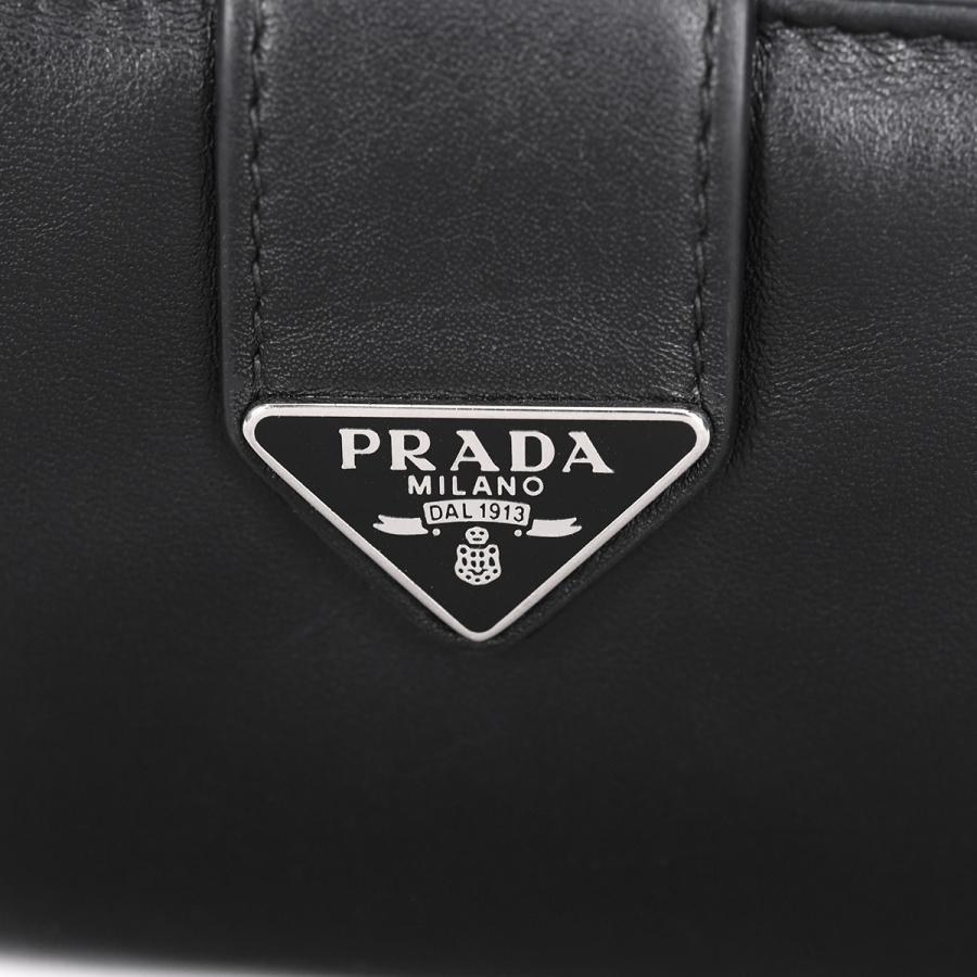 PRADA（プラダ） トライアングルロゴ アコーディオン カードケース